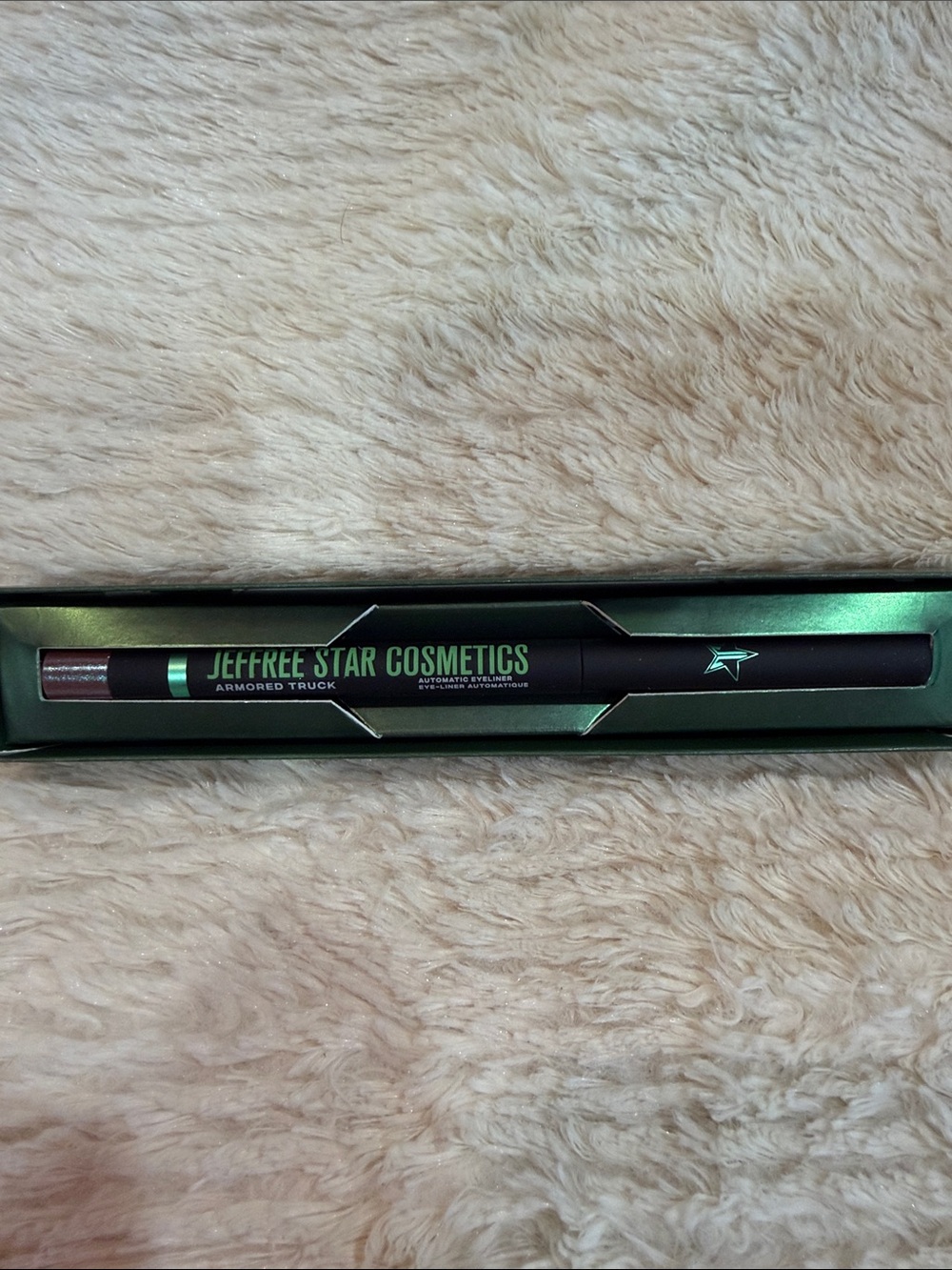 Jeffree Star Green Metallic Eyeliner - Picture 3 of 4
